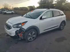 KNDCM3LD7K5257938 2019 KIA NIRO