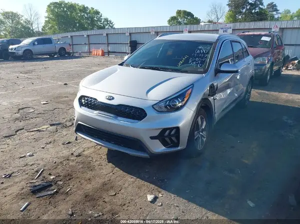 KNDCM3LD7L5406141 2020 KIA NIRO - Image 2