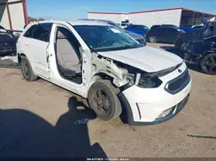 KNDCM3LD8J5135412 2018 KIA NIRO
