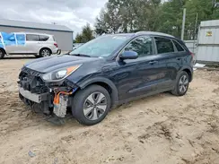 KNDCM3LD8J5188305 2018 KIA NIRO
