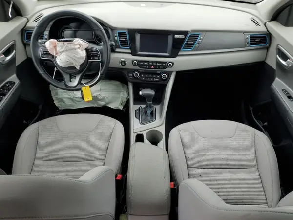 KNDCM3LD8J5191883 2018 KIA NIRO - Image 8