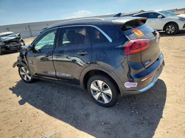 KNDCM3LD8K5218548 2019 KIA NIRO - Image 2