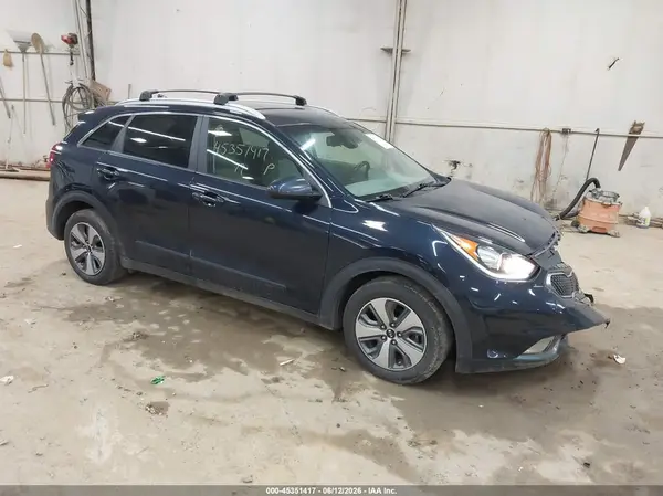 KNDCM3LD8K5236175 2019 KIA NIRO - Image 1