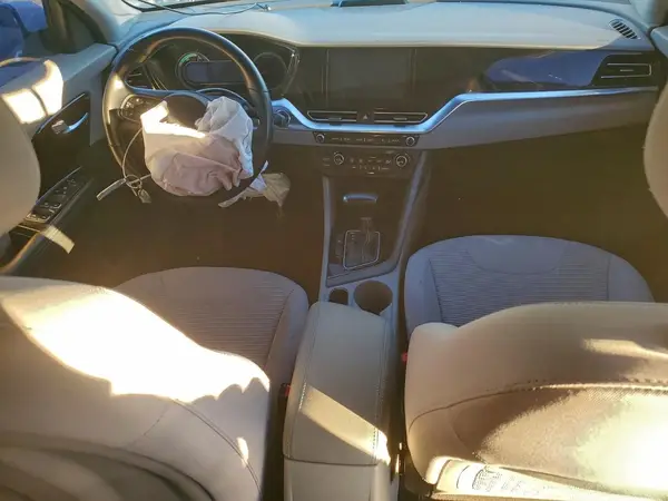 KNDCM3LD8N5515789 2022 KIA NIRO - Image 8
