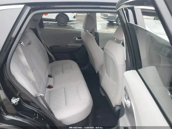 KNDCM3LD9J5144992 2018 KIA NIRO - Image 8