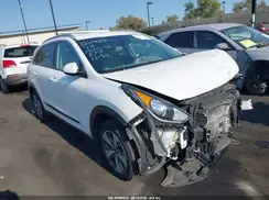 KNDCM3LD9K5343834 2019 KIA NIRO