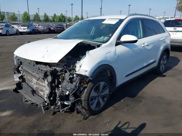 KNDCM3LD9K5343834 2019 KIA NIRO - Image 2