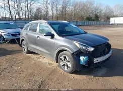 KNDCM3LD9L5396941 2020 KIA NIRO
