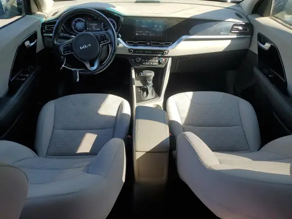 KNDCM3LD9N5546677 2022 KIA NIRO - Image 8