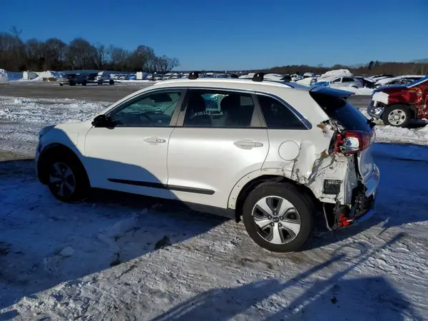 KNDCM3LDXK5235660 2019 KIA NIRO - Image 2