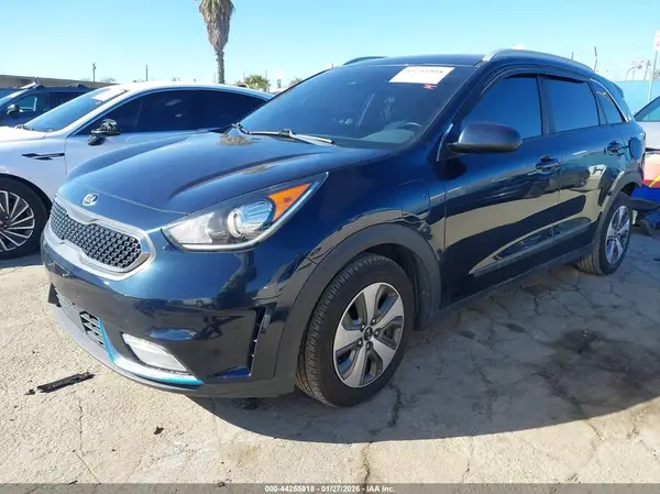 KNDCM3LDXK5325391 2019 KIA NIRO - Image 2