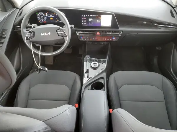 KNDCP3L10P5043815 2023 KIA NIRO - Image 8