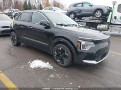 KNDCP3L10P5065975 2023 KIA NIRO
