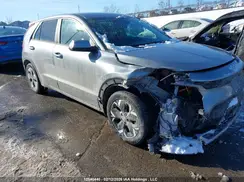 KNDCP3L10P5070626 2023 KIA NIRO