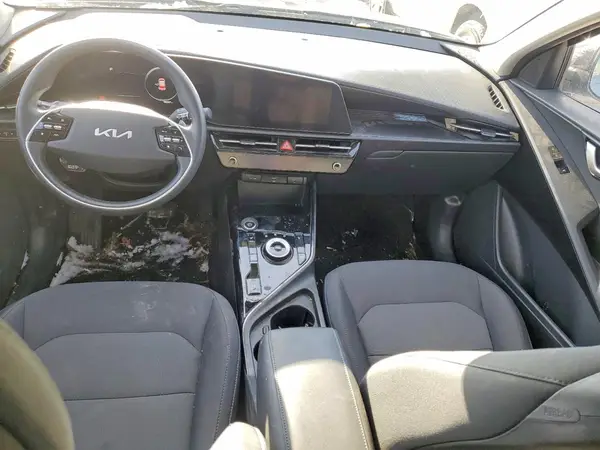 KNDCP3L11P5033617 2023 KIA NIRO - Image 8