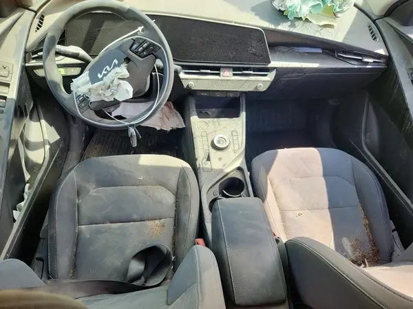 KNDCP3L11R5117505 2024 KIA NIRO - Image 8