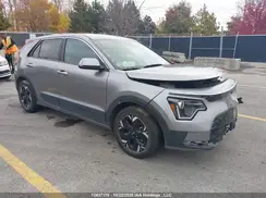 KNDCP3L14R5105820 2024 KIA NIRO