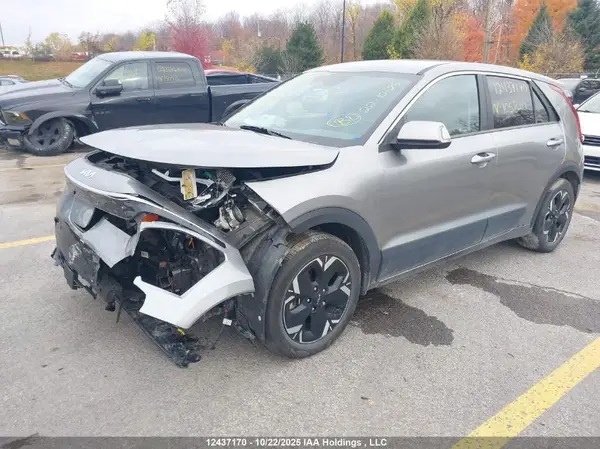 KNDCP3L14R5105820 2024 KIA NIRO - Image 2