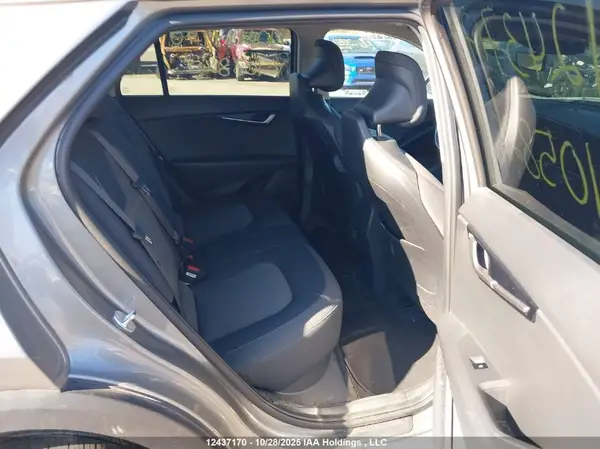 KNDCP3L14R5105820 2024 KIA NIRO - Image 8
