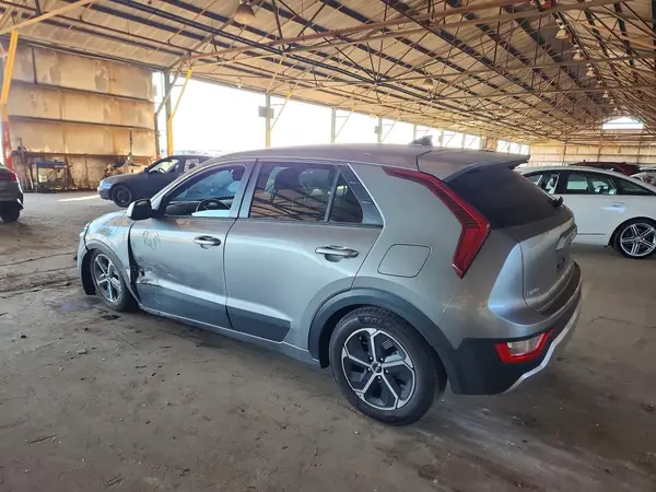 KNDCP3LE0P5082567 2023 KIA NIRO - Image 2