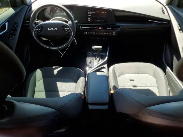 KNDCP3LE0R5157612 2024 KIA NIRO - Image 8