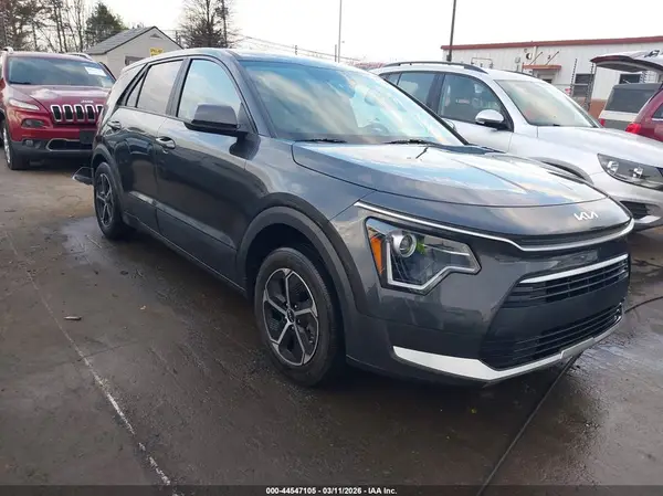 KNDCP3LE0R5165001 2024 KIA NIRO - Image 1