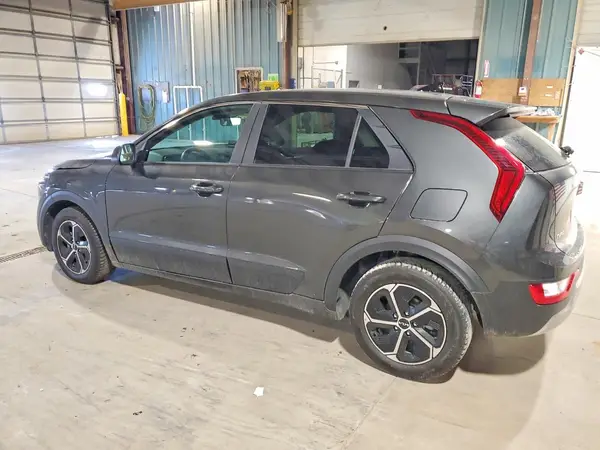 KNDCP3LE0S5235909 2025 KIA NIRO - Image 2