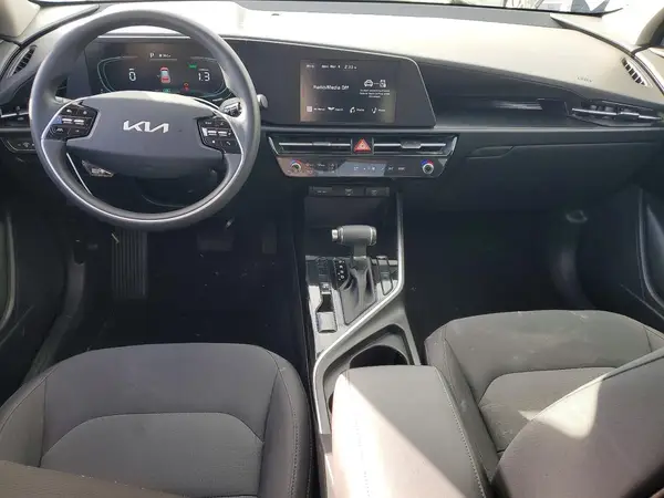 KNDCP3LE0S5257070 2025 KIA NIRO - Image 8