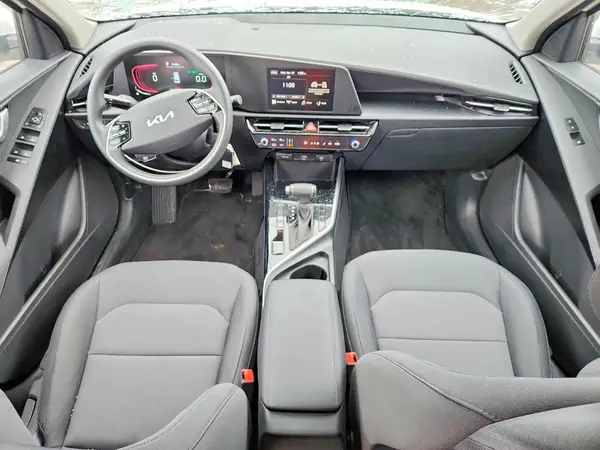 KNDCP3LE0S5288710 2025 KIA NIRO - Image 8