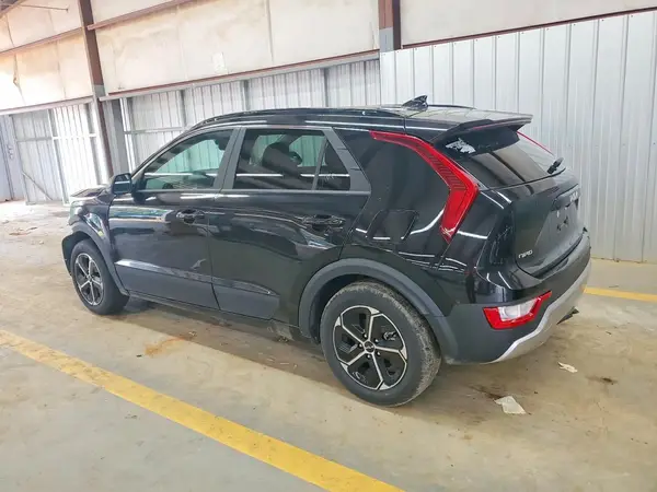 KNDCP3LE0S5306056 2025 KIA NIRO - Image 2