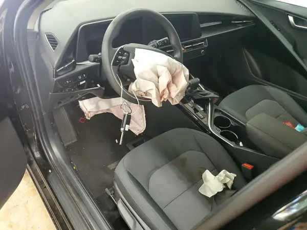 KNDCP3LE0S5306056 2025 KIA NIRO - Image 8