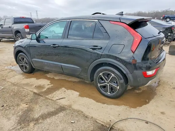 KNDCP3LE0T5332500 2026 KIA NIRO - Image 2