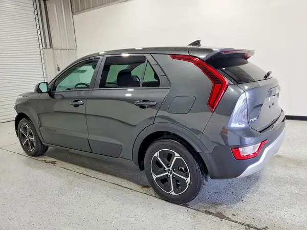 KNDCP3LE0T5335591 2026 KIA NIRO - Image 2