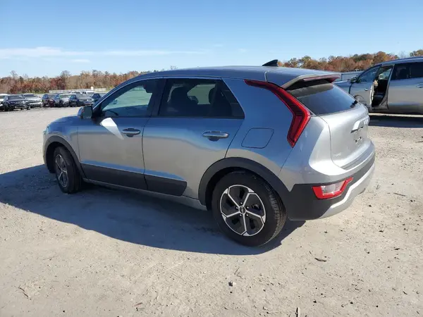 KNDCP3LE1P5082321 2023 KIA NIRO - Image 2