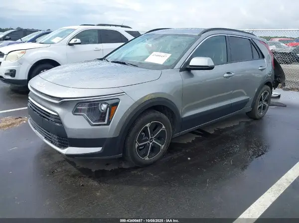 KNDCP3LE1P5086546 2023 KIA NIRO - Image 2
