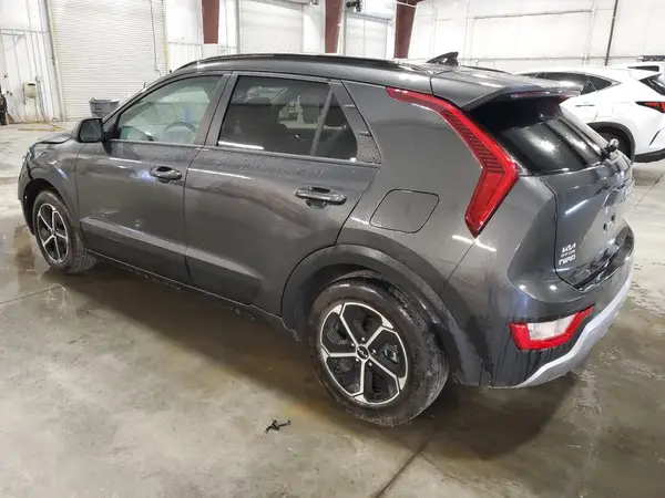 KNDCP3LE1P5088782 2023 KIA NIRO - Image 2