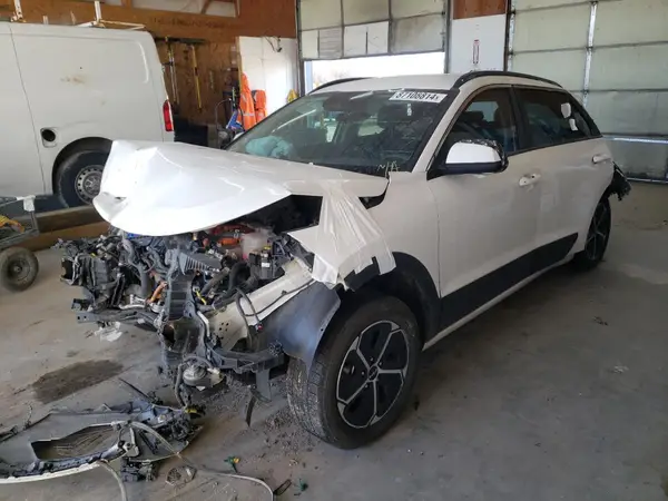 KNDCP3LE1R5140608 2024 KIA NIRO - Image 1