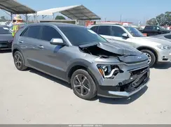 KNDCP3LE1S5216236 2025 KIA NIRO