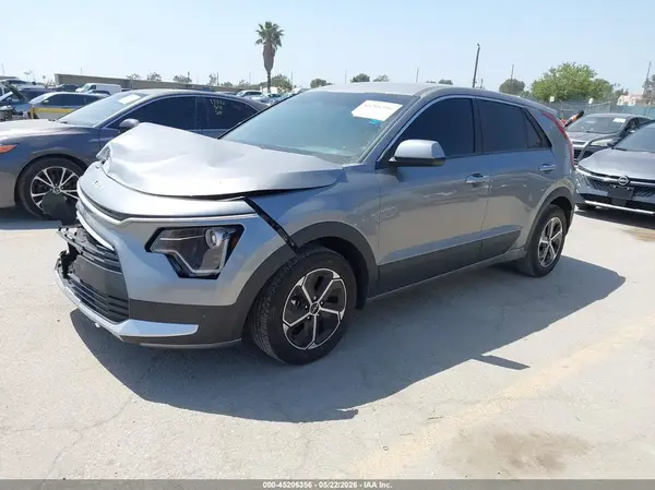 KNDCP3LE1S5216236 2025 KIA NIRO - Image 2