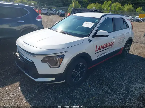 KNDCP3LE1S5225731 2025 KIA NIRO - Image 2