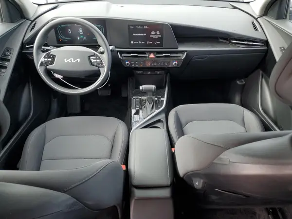 KNDCP3LE1S5286643 2025 KIA NIRO - Image 8