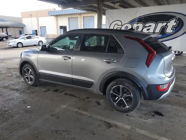KNDCP3LE1S5310570 2025 KIA NIRO - Image 2