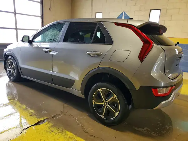 KNDCP3LE1T5318119 2026 KIA NIRO - Image 2