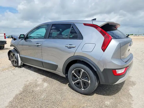 KNDCP3LE1T5327273 2026 KIA NIRO - Image 2