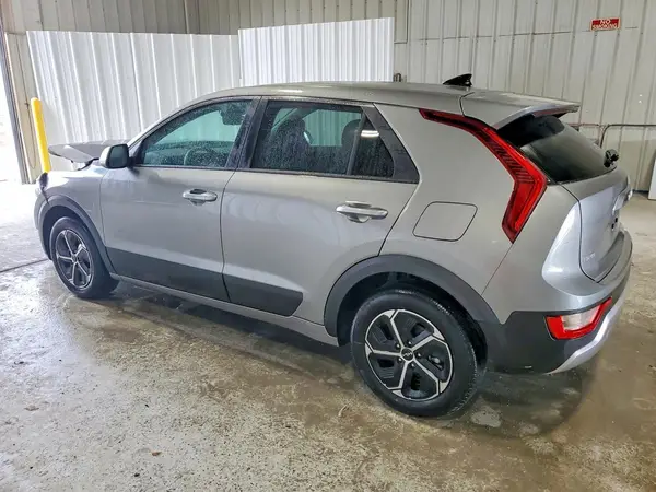 KNDCP3LE1T5327306 2026 KIA NIRO - Image 2
