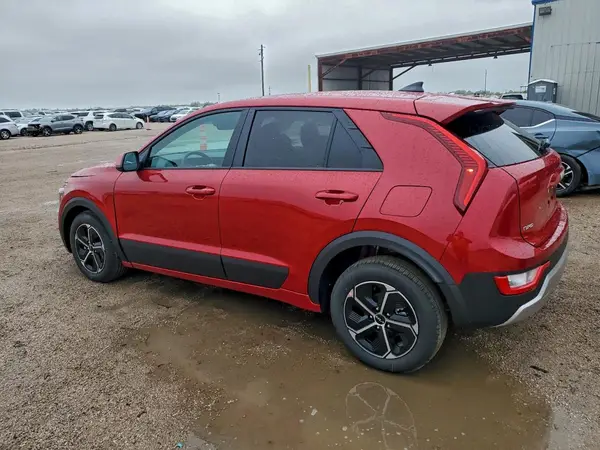 KNDCP3LE1T5332926 2026 KIA NIRO - Image 2