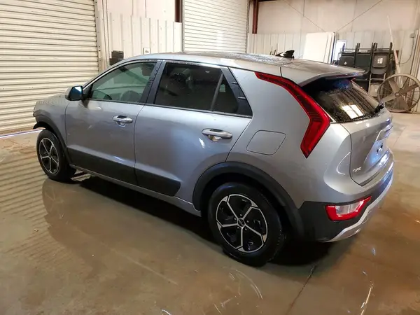 KNDCP3LE1T5332974 2026 KIA NIRO - Image 2