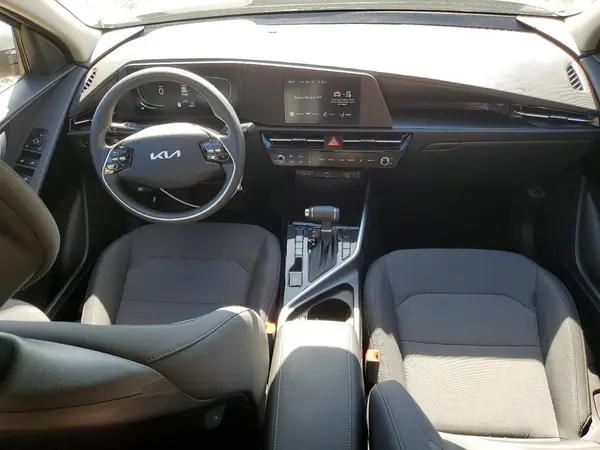 KNDCP3LE1T5336975 2026 KIA NIRO - Image 8