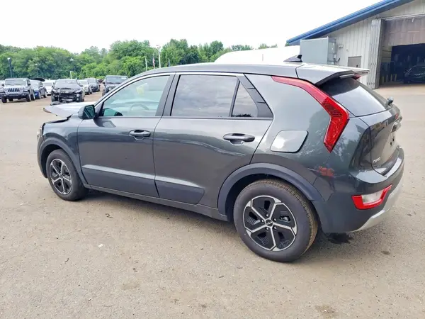 KNDCP3LE1T5340332 2026 KIA NIRO - Image 2