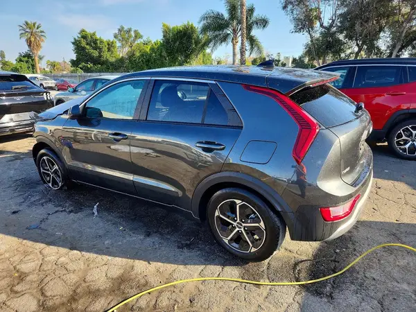KNDCP3LE1T5343859 2026 KIA NIRO - Image 2